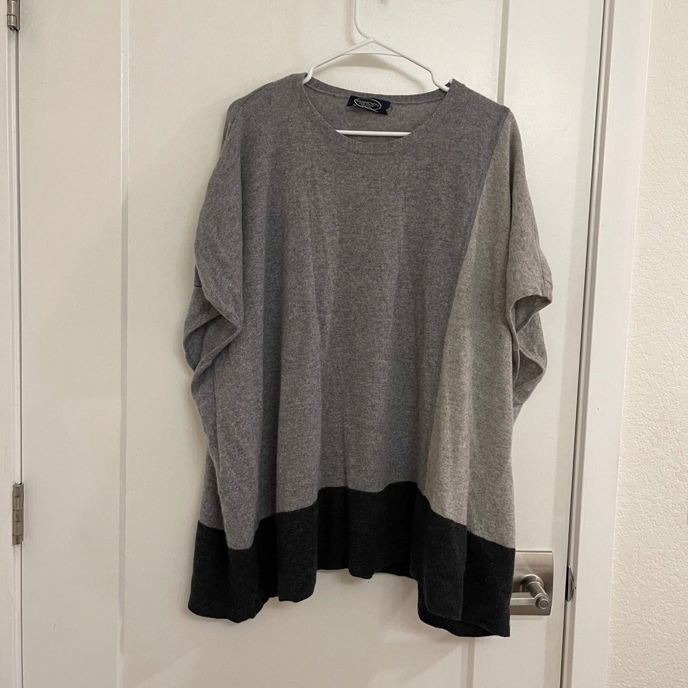 Magaschoni Cashmere Square Sleeve Poncho Fall Chic Luxury Geometric